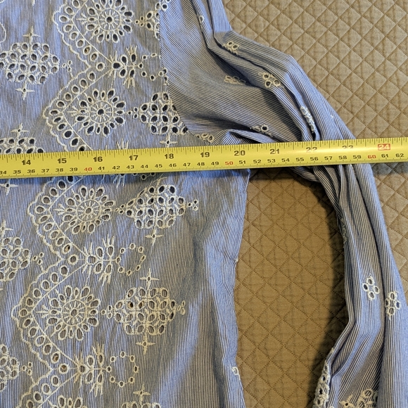 Sundance Striped Blue with Eyelet Embroidery Long Sleeve Shirt Size Large - Picture 6 of 6